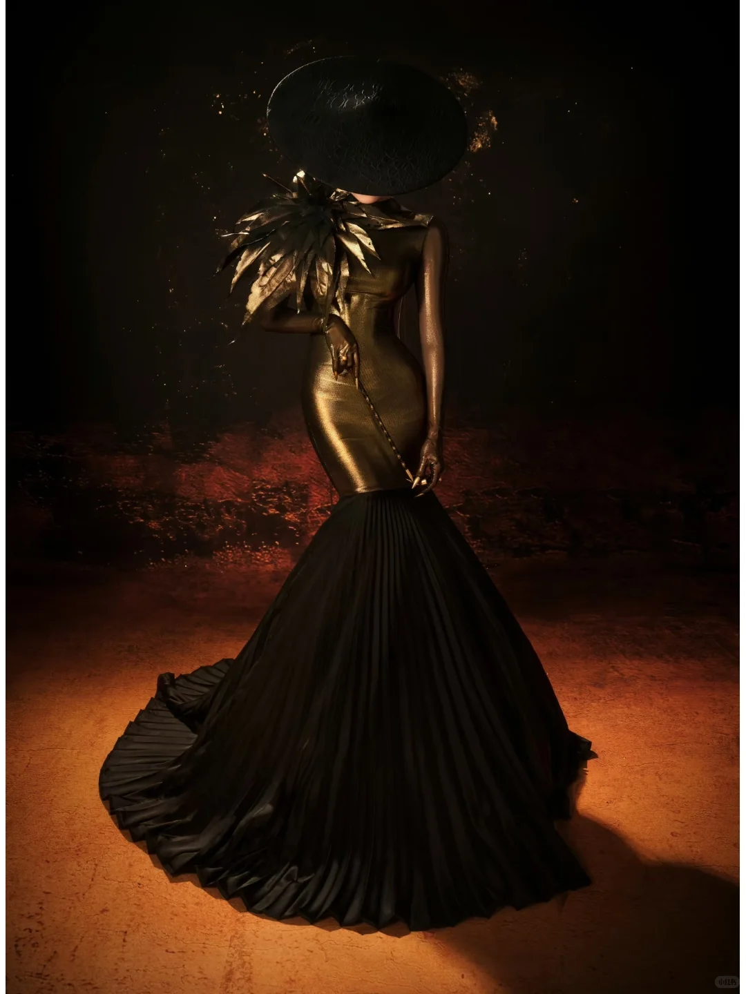 红毯封神！热巴金色战袍惊艳内娱，605天等待