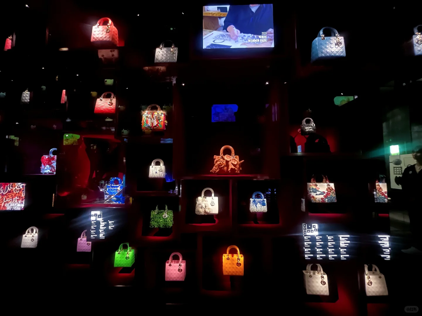 “Christian Dior: Designer of Dreams”서울