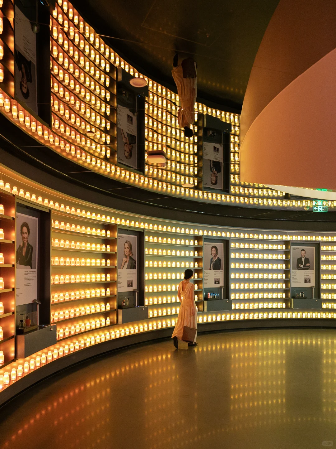 ✨广州新地标丨走进了由香气织就的时空隧道～