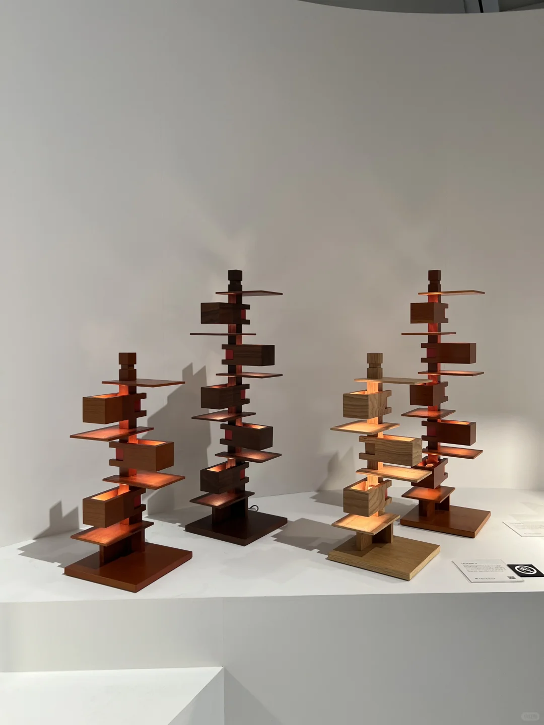 ??设计人不能错过的免费经典家具展?