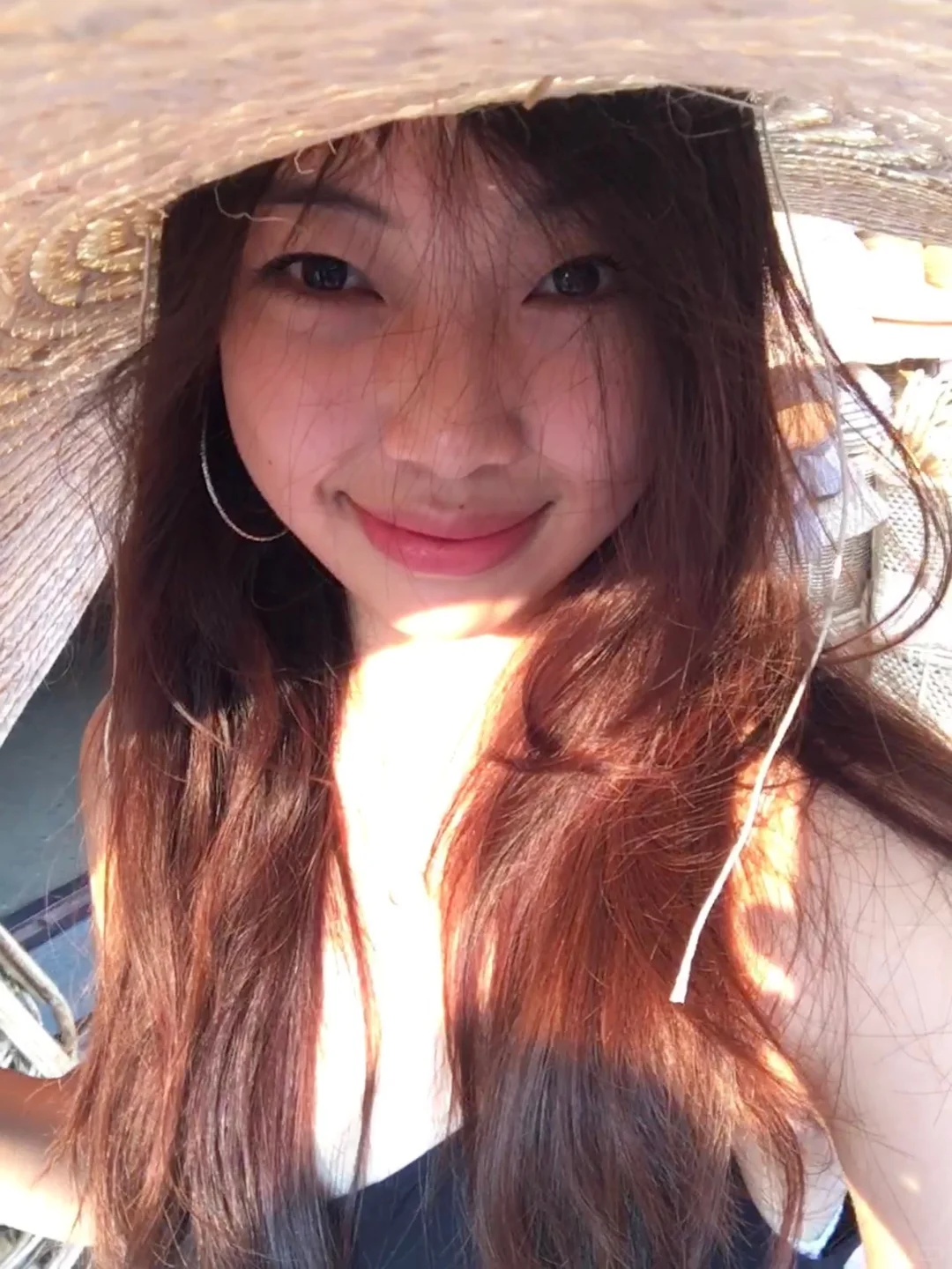 和我聊天很爽吗 嗯嗯哦哦的