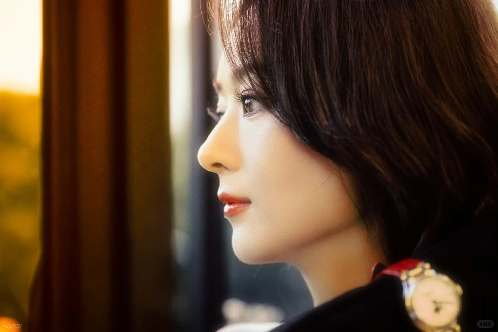 赵丽颖浪琴直播造型，长发妩媚动人❤️