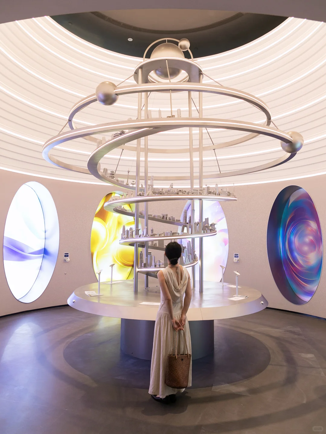 ✨广州新地标丨走进了由香气织就的时空隧道～