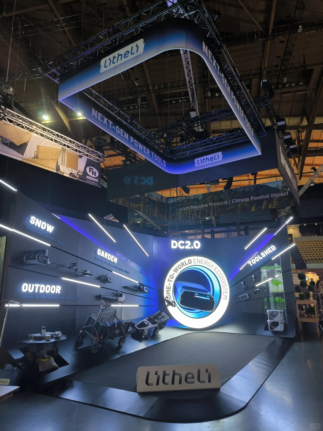 在欧洲也可以做出炫酷的展台