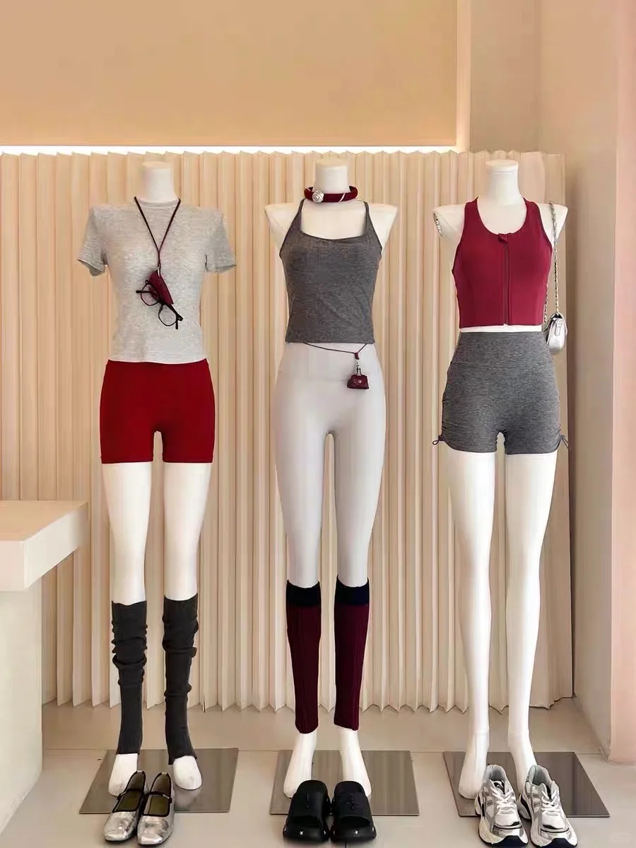 减肥洗脑｜瑜伽服都进化的这么好看