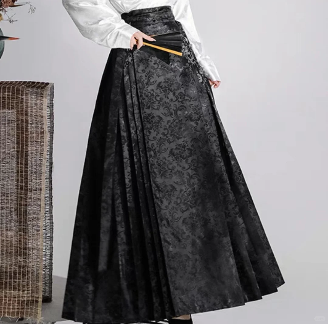 男生穿女装裙子。三个月的感觉。