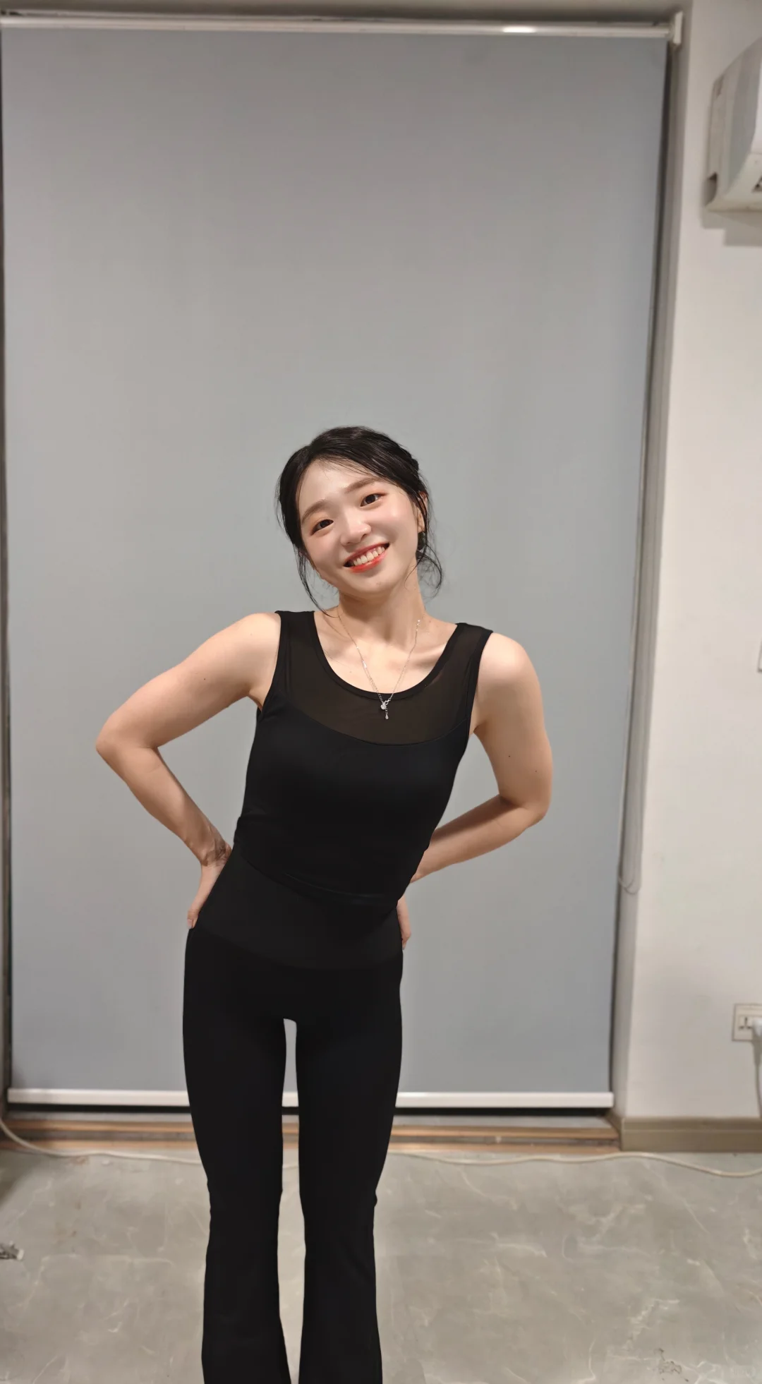 黑色瑜伽服、运动穿搭