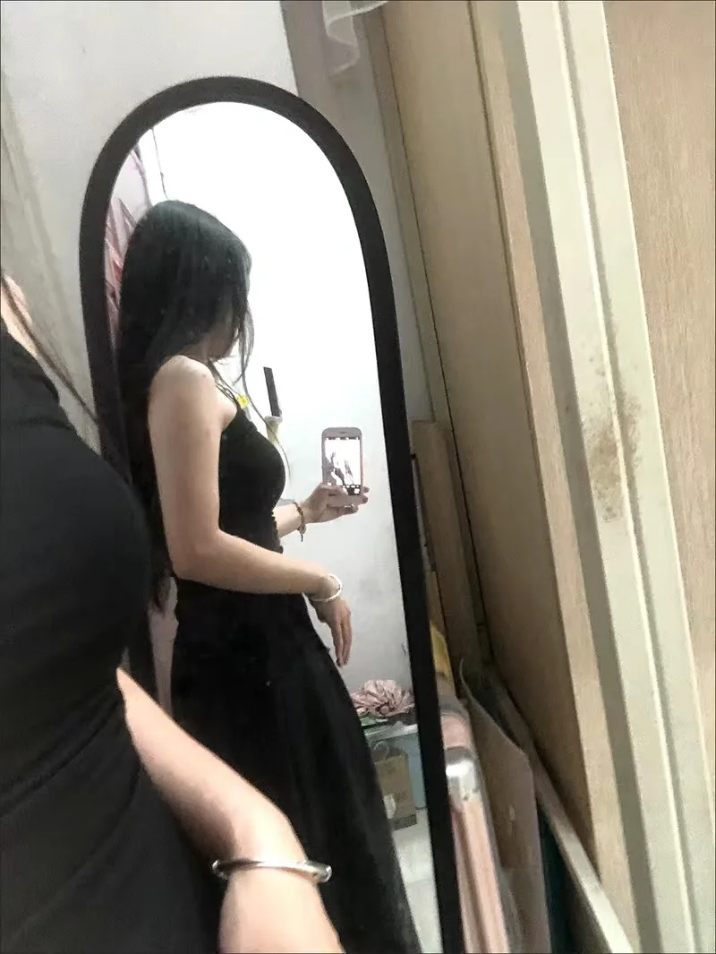 小时候穿衣猖狂，长大后穿衣猥琐