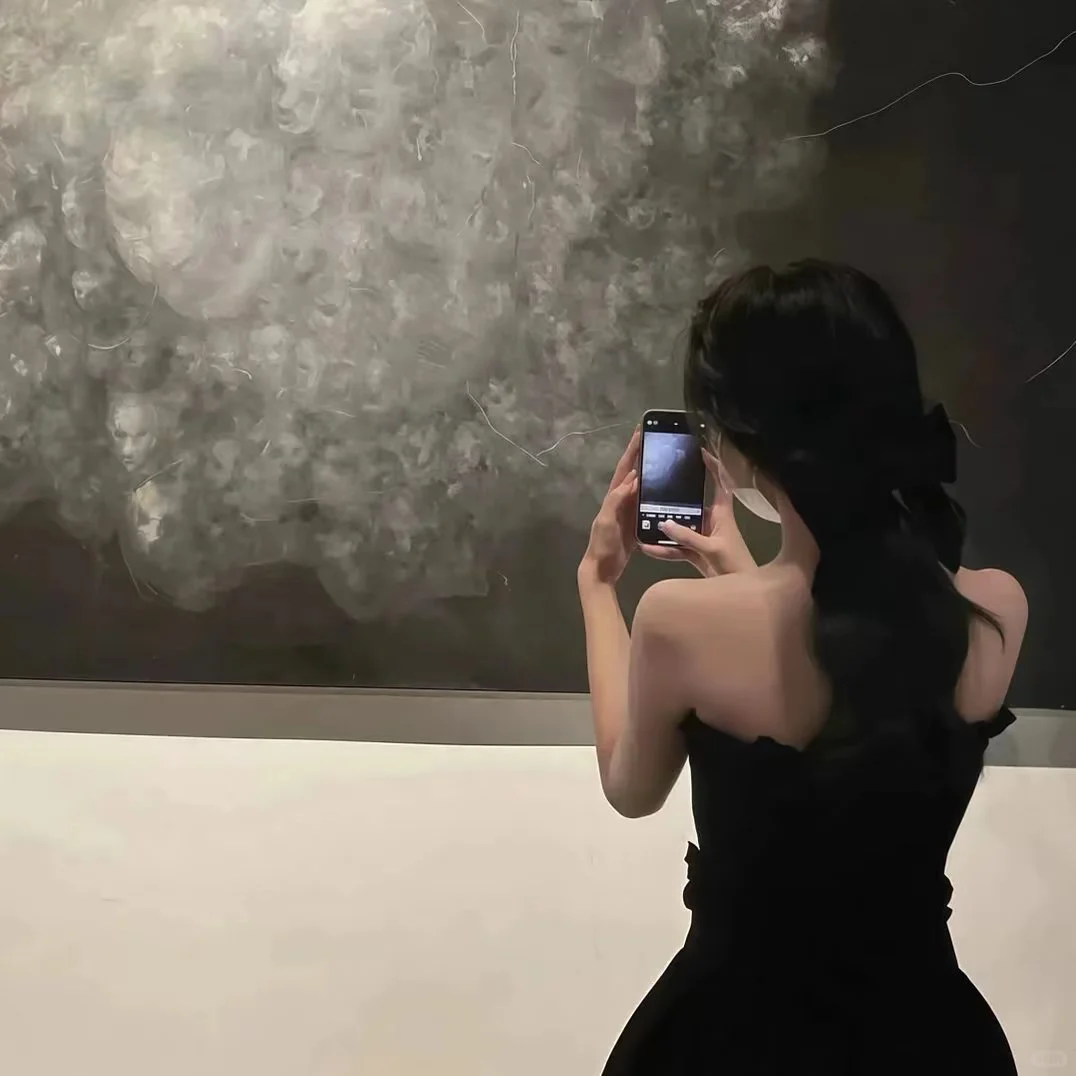 ? 在艺术的光影里，遇见另一个自己