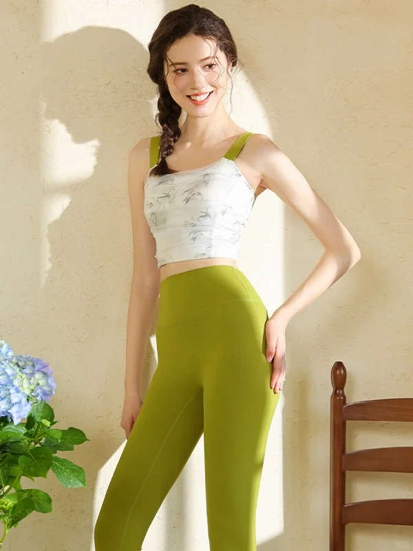 30岁-45岁伽人， 一定要尝试这几套瑜伽服