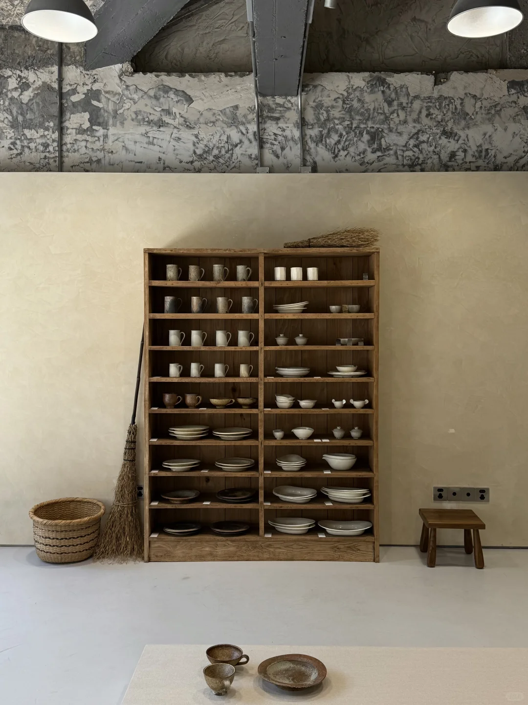 在美丽空间里看两个新展