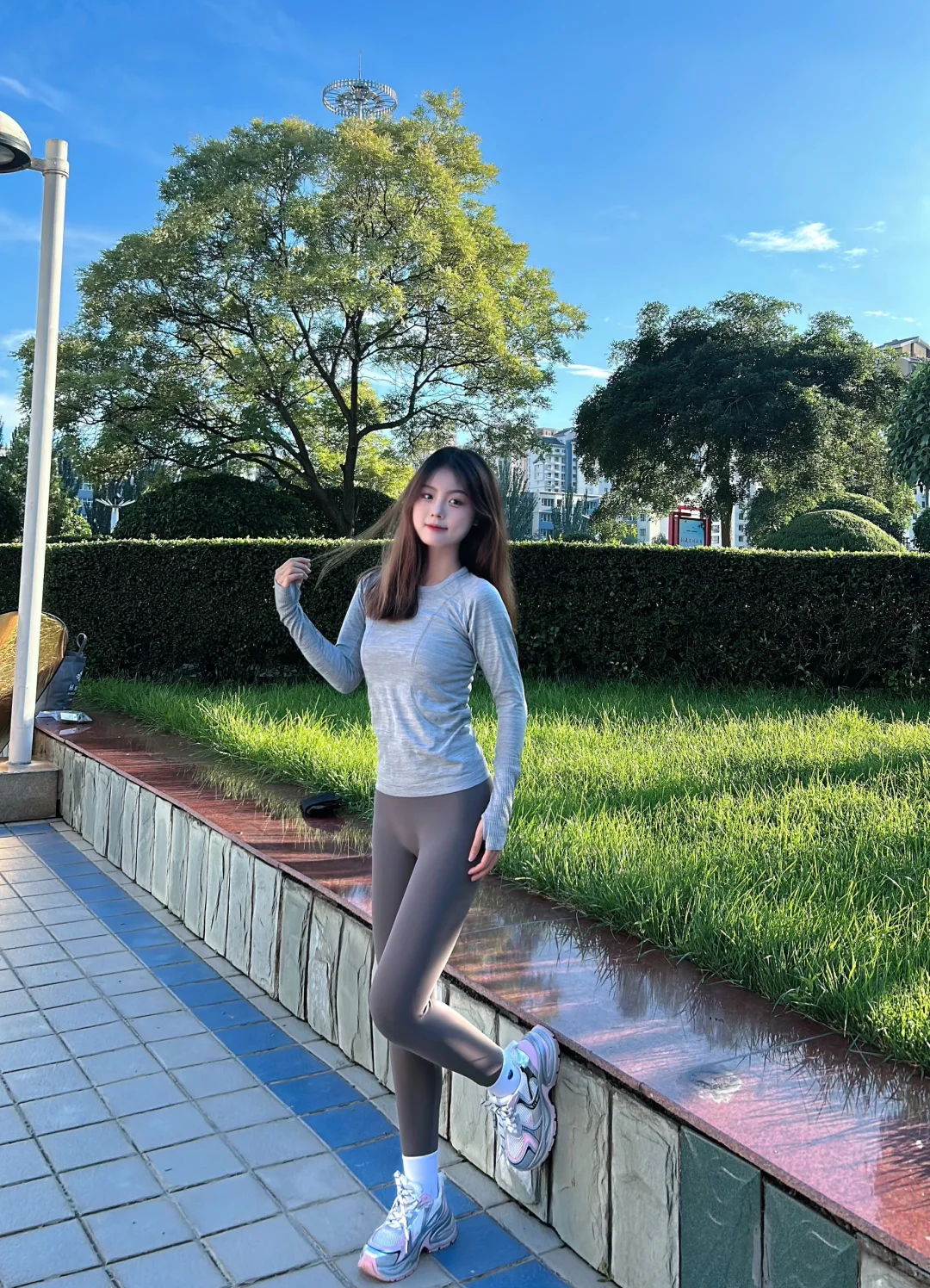 穿上瑜伽服，迎接充满活力的自己