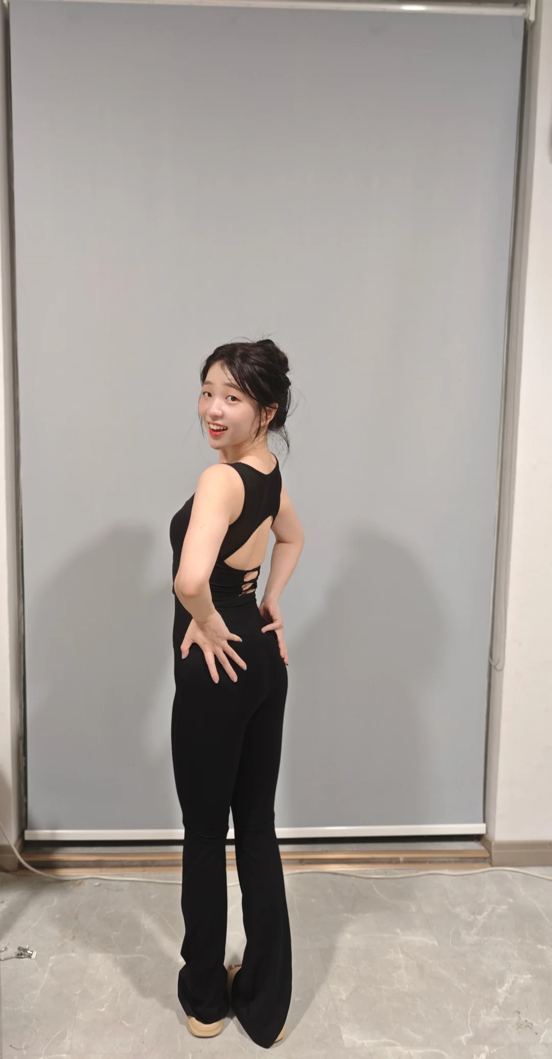 黑色瑜伽服、运动穿搭