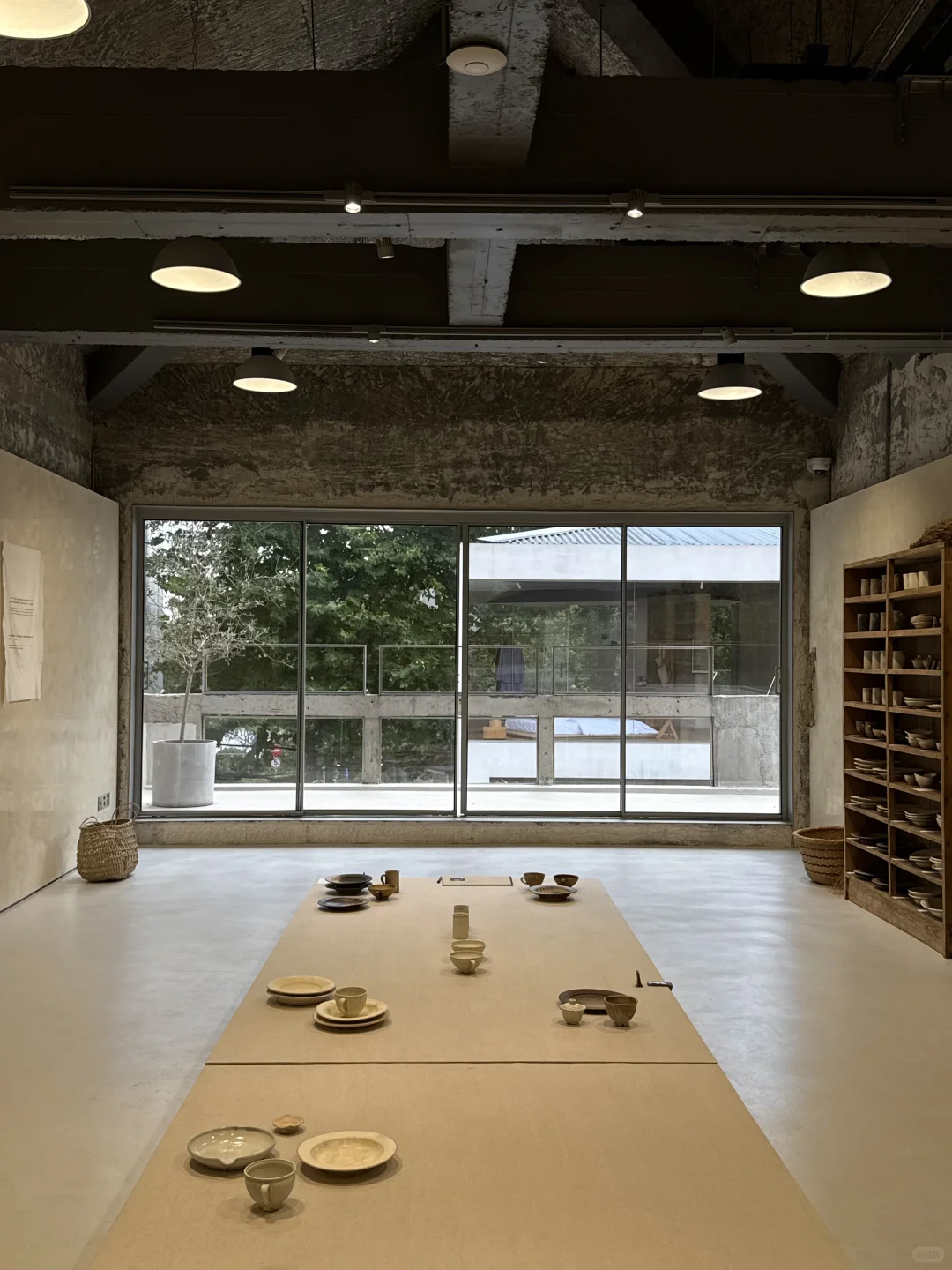 在美丽空间里看两个新展