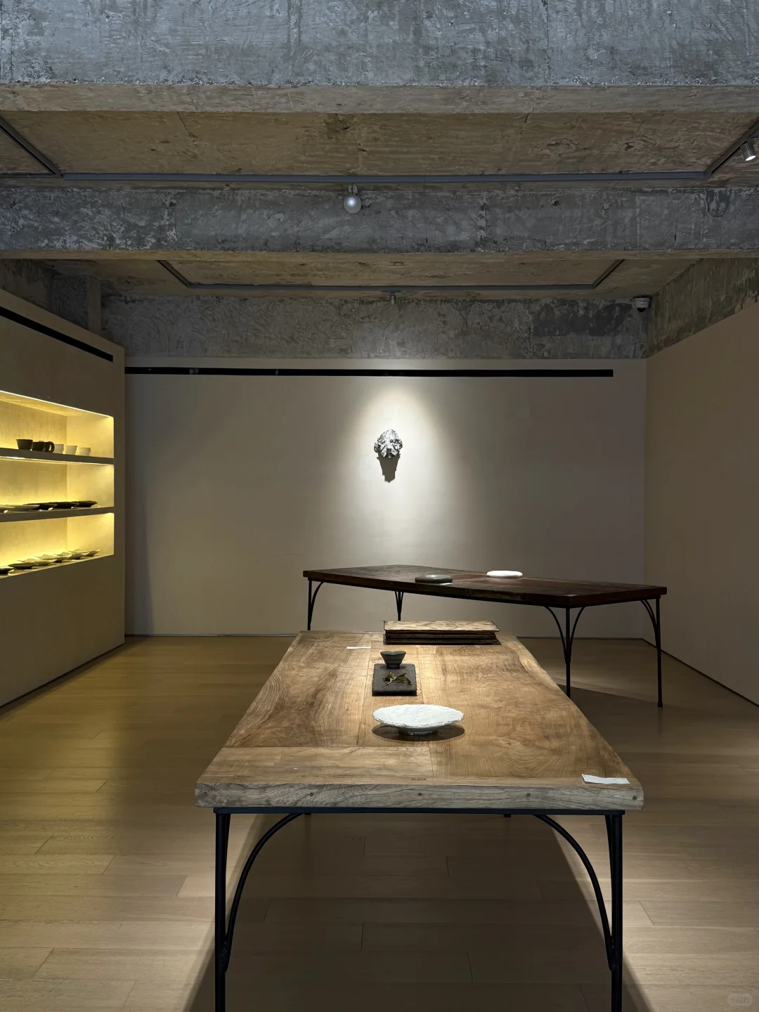 在美丽空间里看两个新展