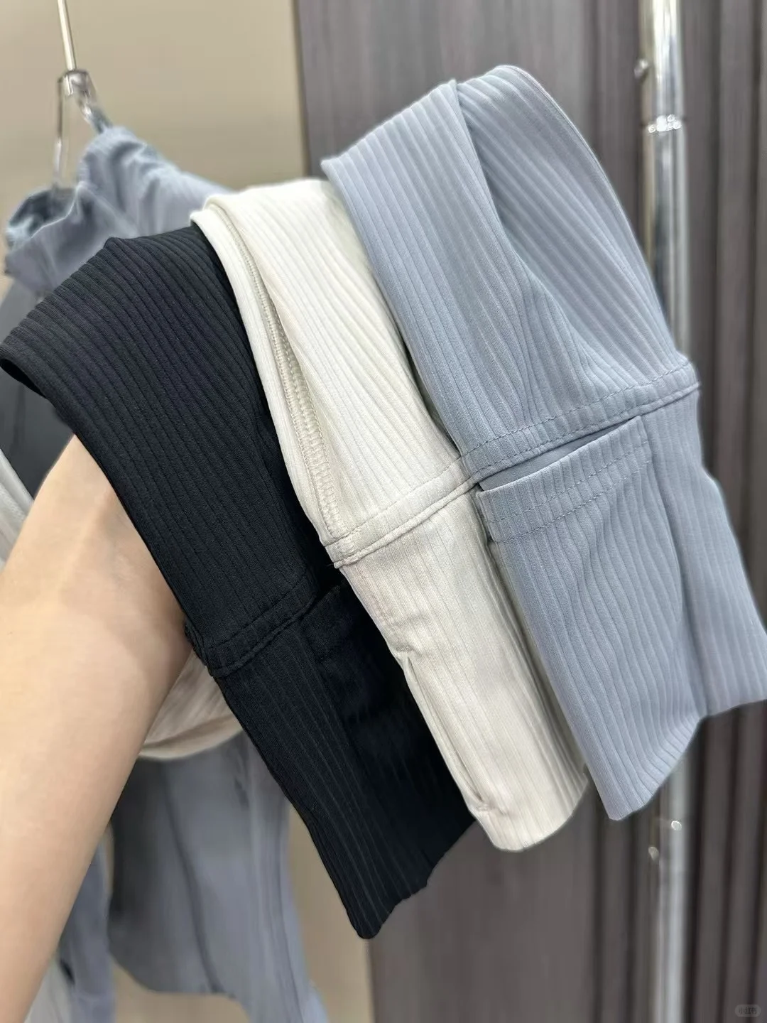 谁能拒绝一件瑜伽服！