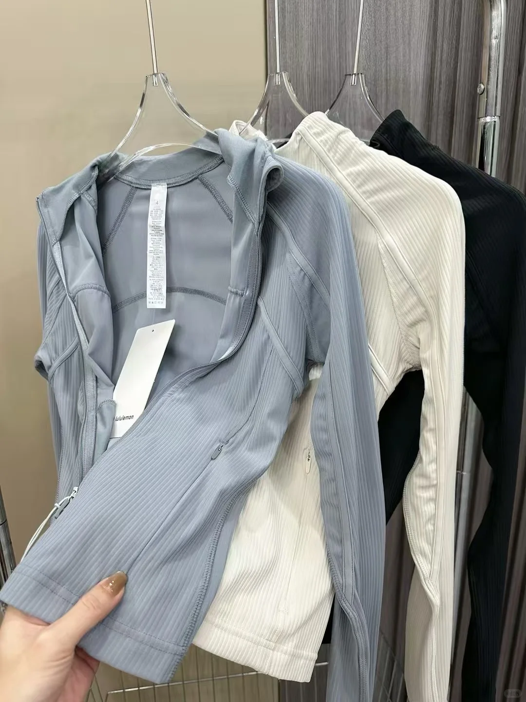 谁能拒绝一件瑜伽服！