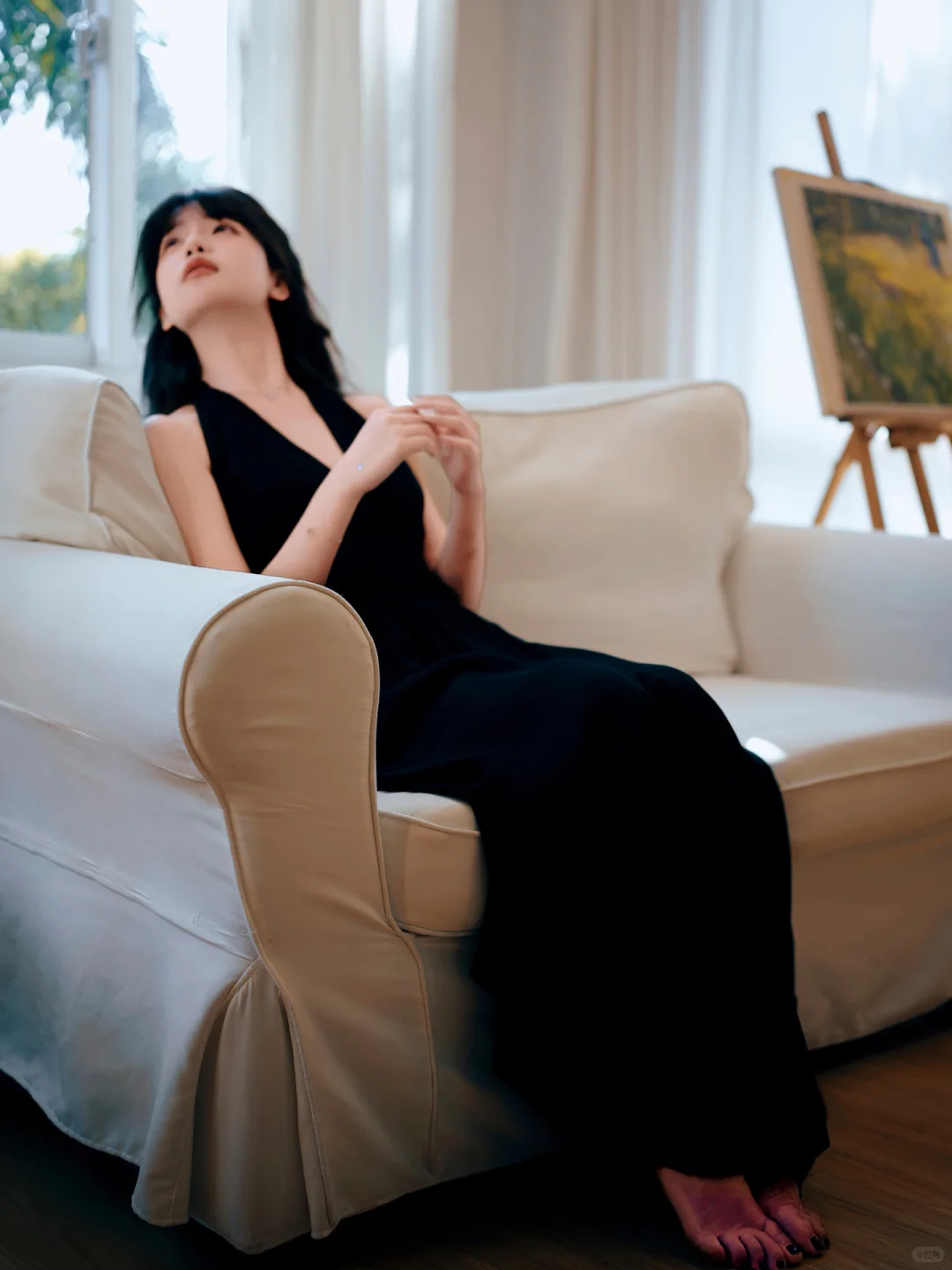 挂脖黑裙子，妩媚性感迷人|复古氛围感写真