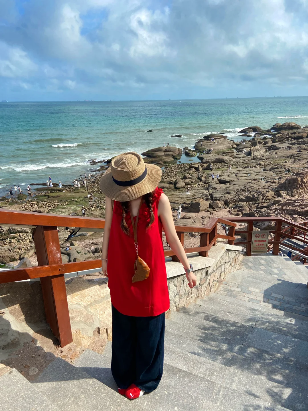 花小钱做大美女?来啦！ 7?明媚海边穿搭~