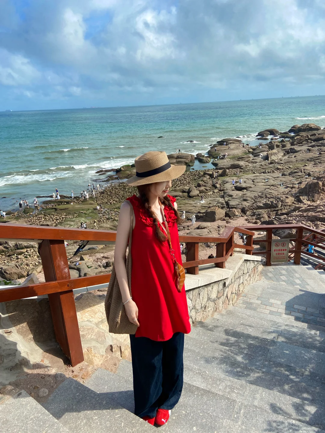 花小钱做大美女?来啦！ 7?明媚海边穿搭~