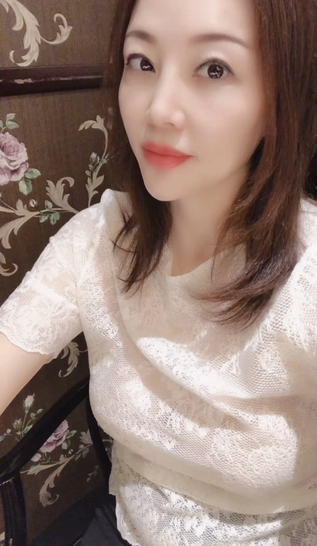 我的51岁风韵犹存的老妈 今日状态?