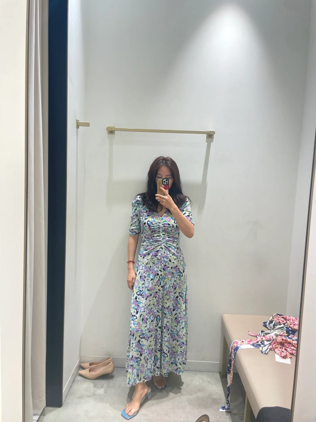 熟女的尽头是dvf吗/友友们帮忙选下呢