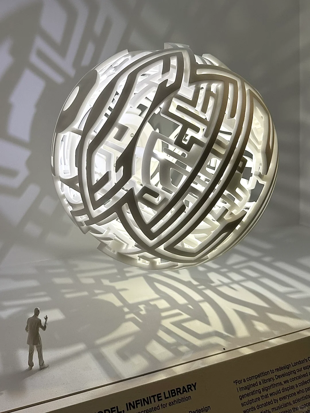 进入Es Devlin的异度空间?⚪️