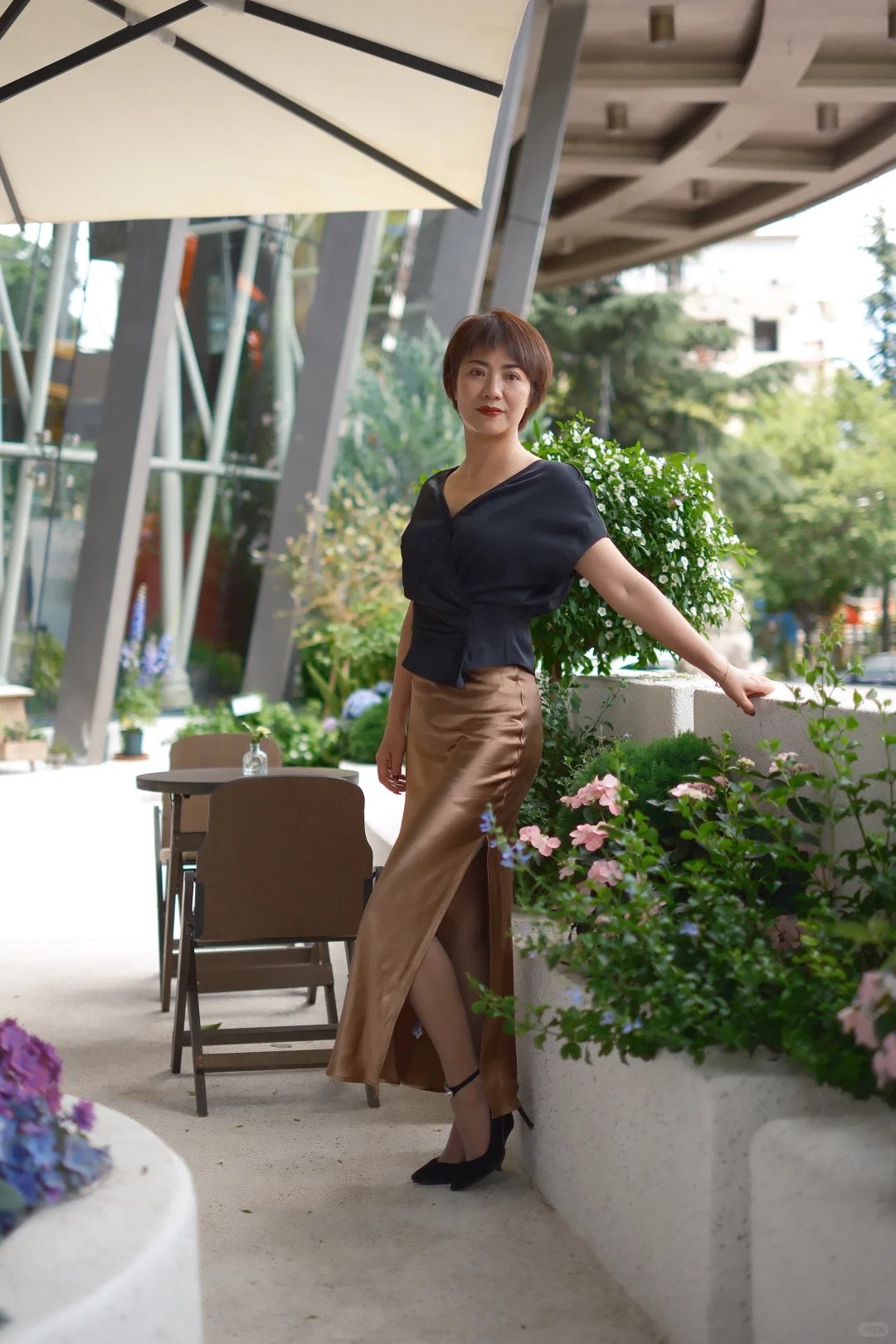 绿意正在蔓延，一面夏光，一面清凉