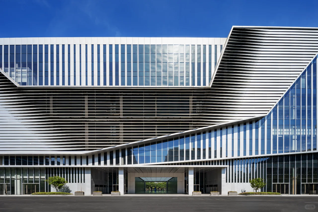 Aedas丨篆刻立面 虹桥进口商品展示交易中心