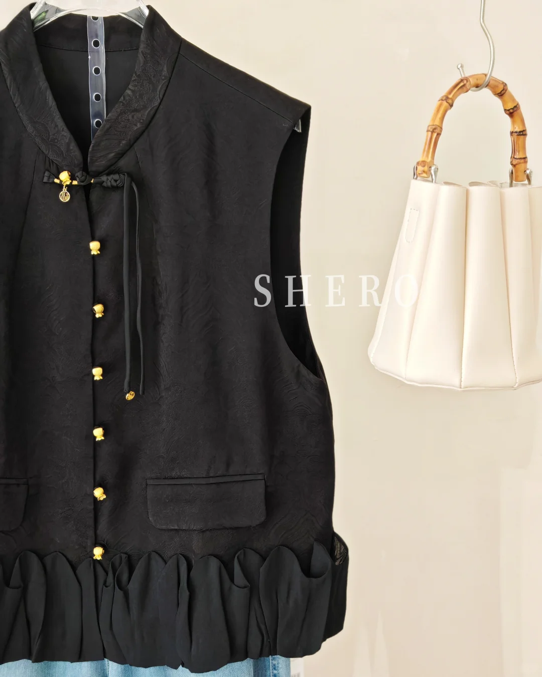 请大家珍惜好这个夏末的穿衣自由