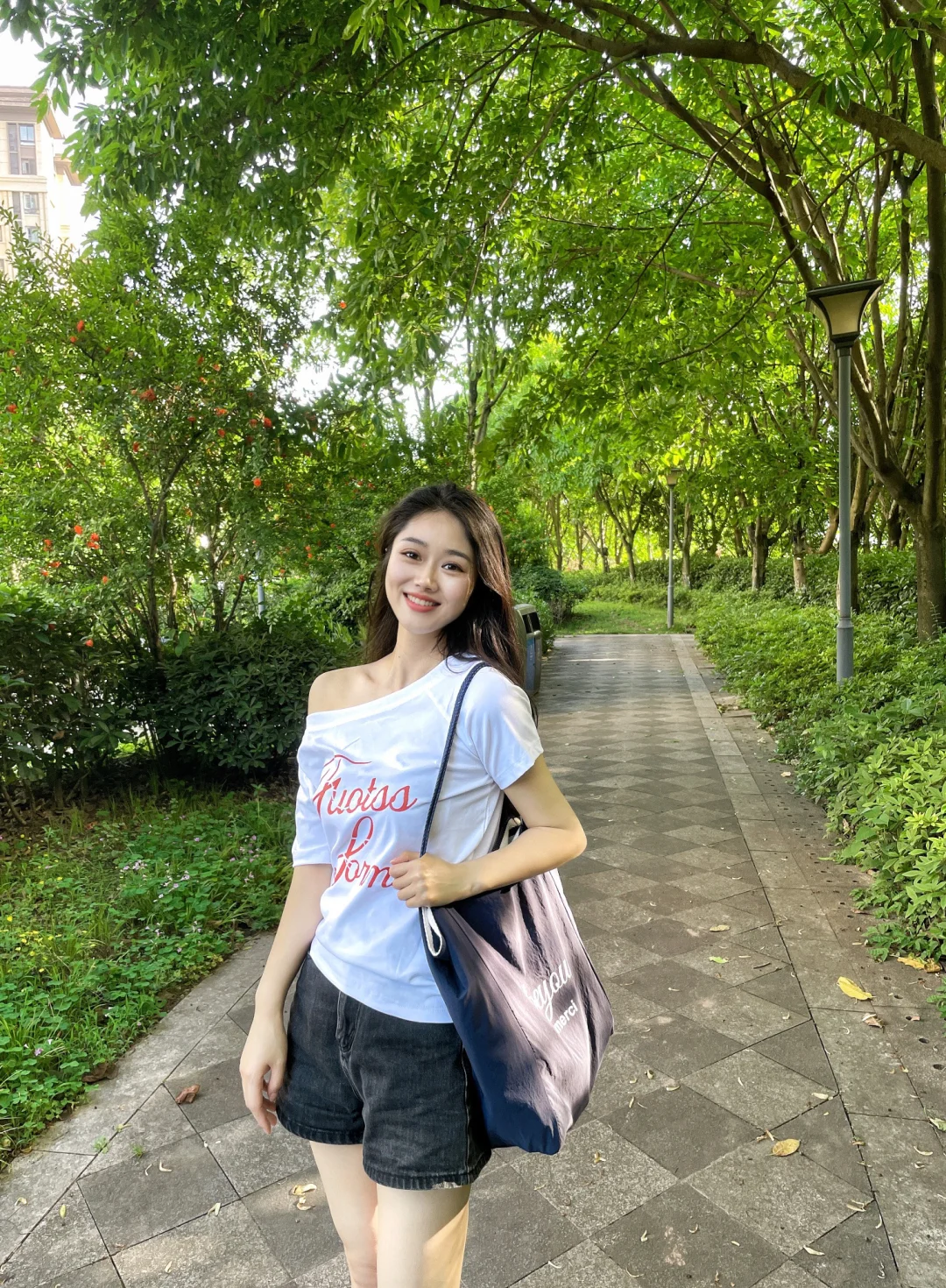 88年，37岁，空腹挨饿5年，少女感是我应得的