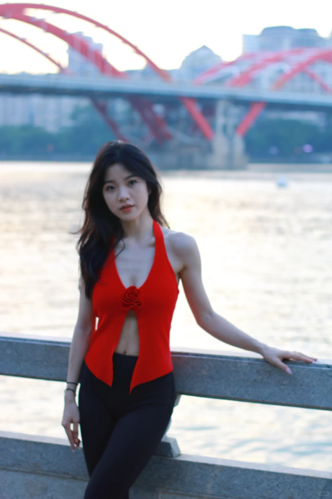 当我大大方方穿上买很久但不敢穿出门的衣服