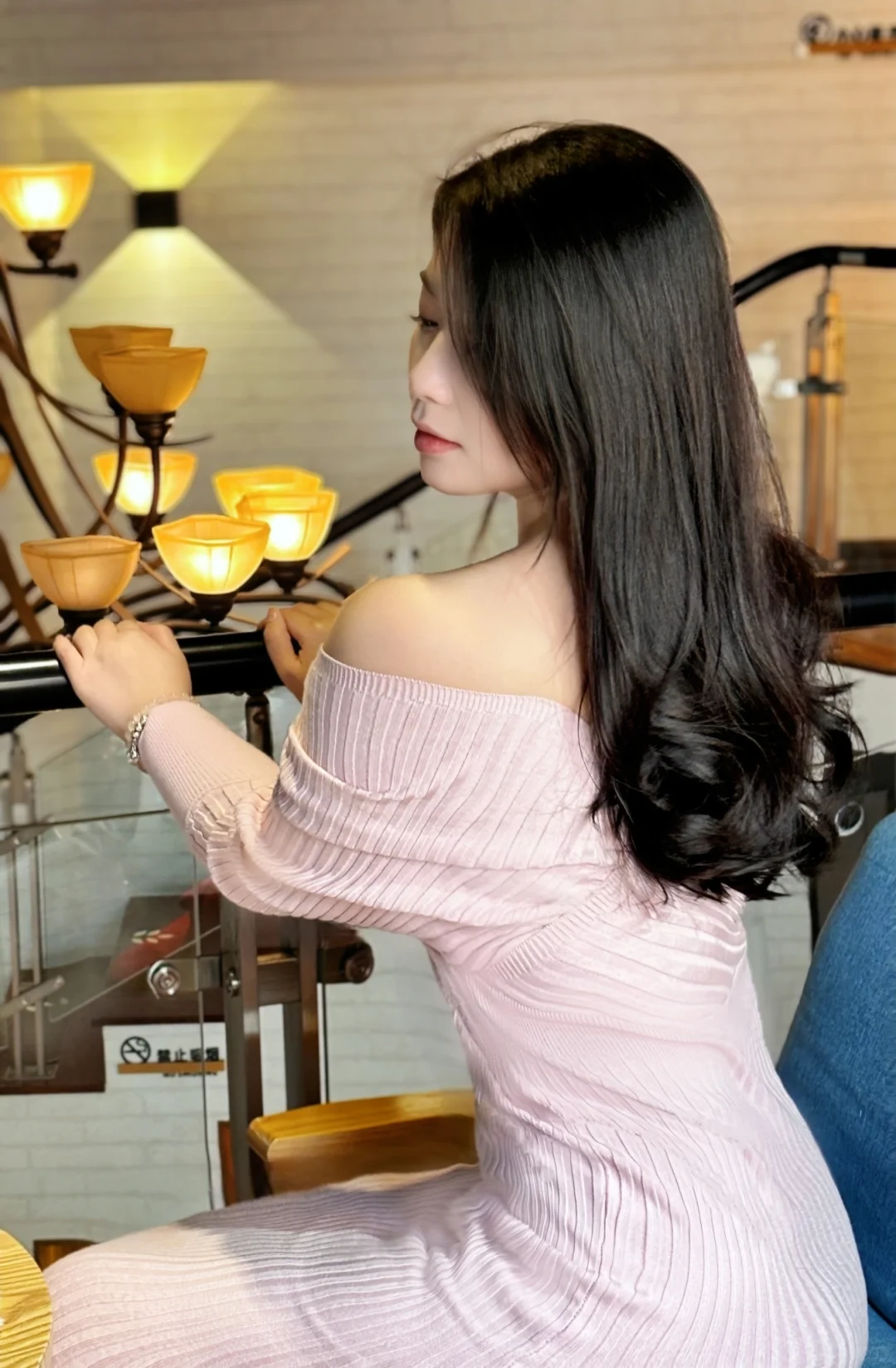 离异少妇吹下午茶的风? ?