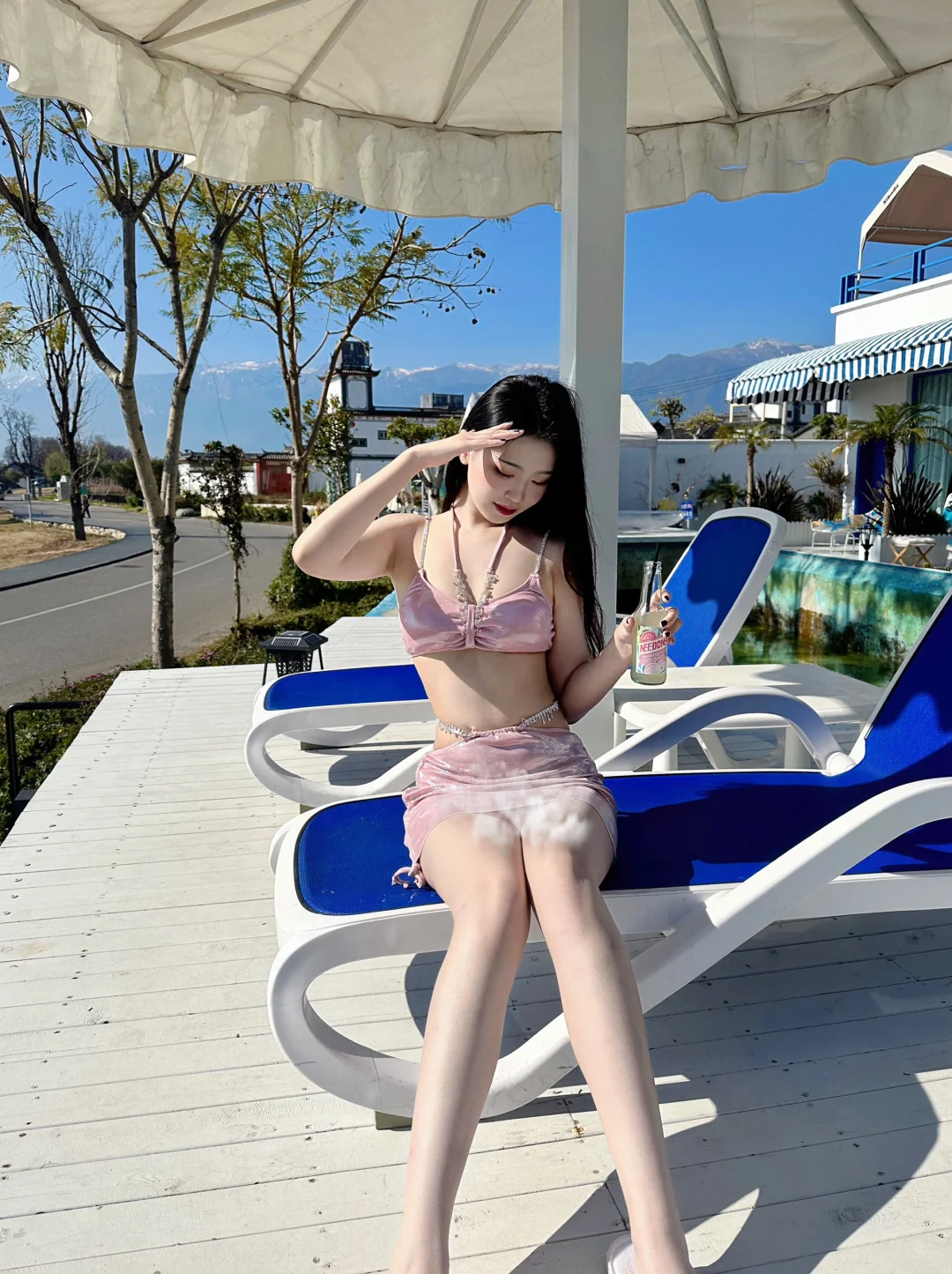 在海边实现穿衣自由??