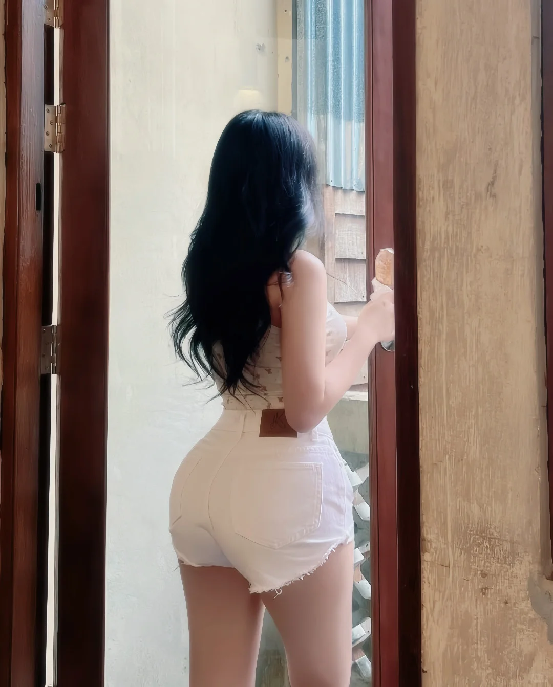 背影更是美得没边