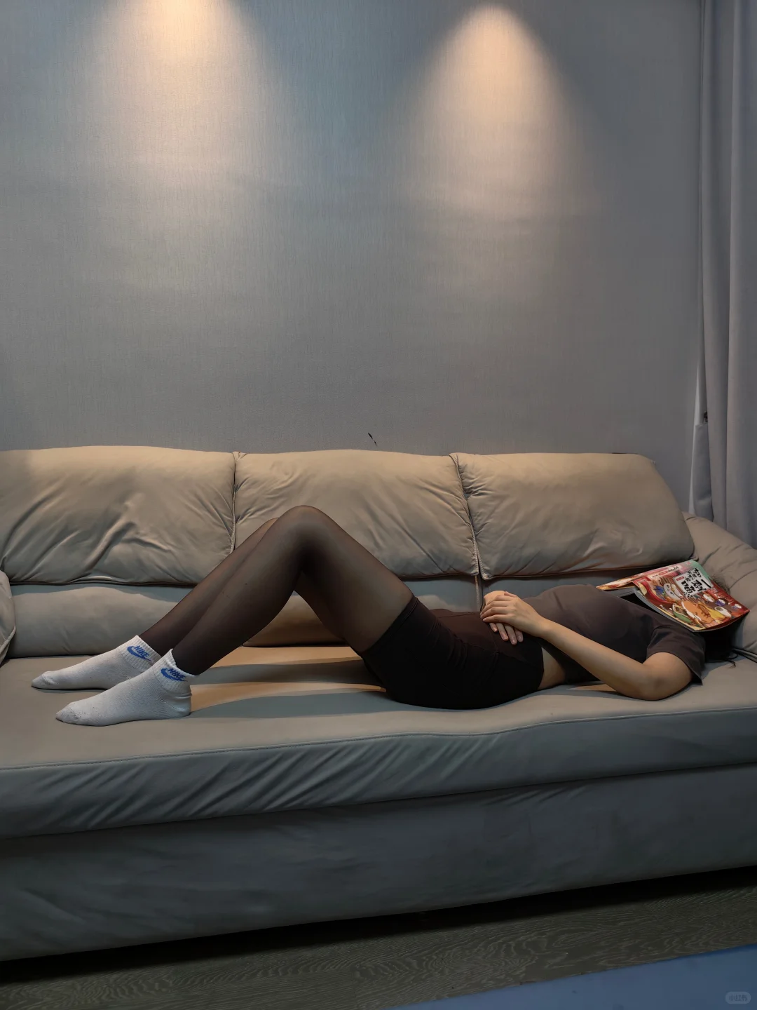 瑜伽练累了看看书吧|裤里丝新穿搭