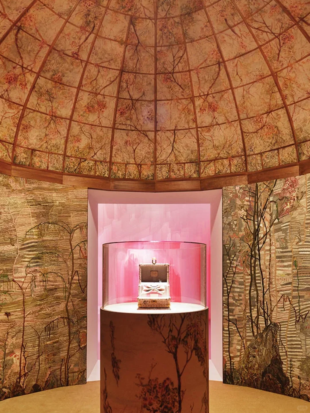 ?2025Dior迪奥小姐绝美新展，9月登陆上海！