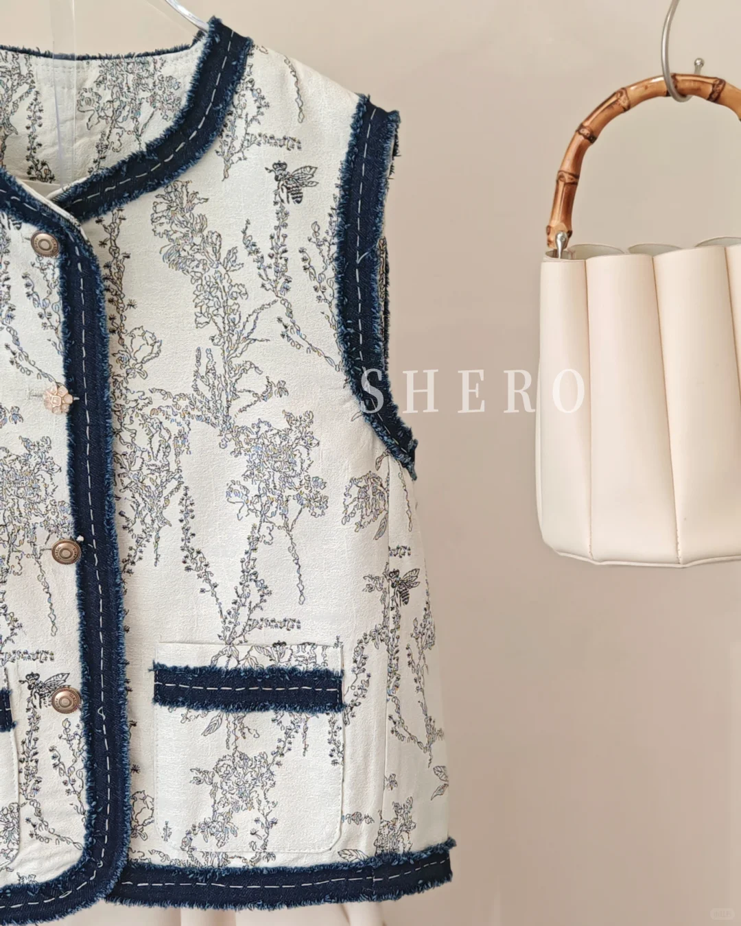 请大家珍惜好这个夏末的穿衣自由