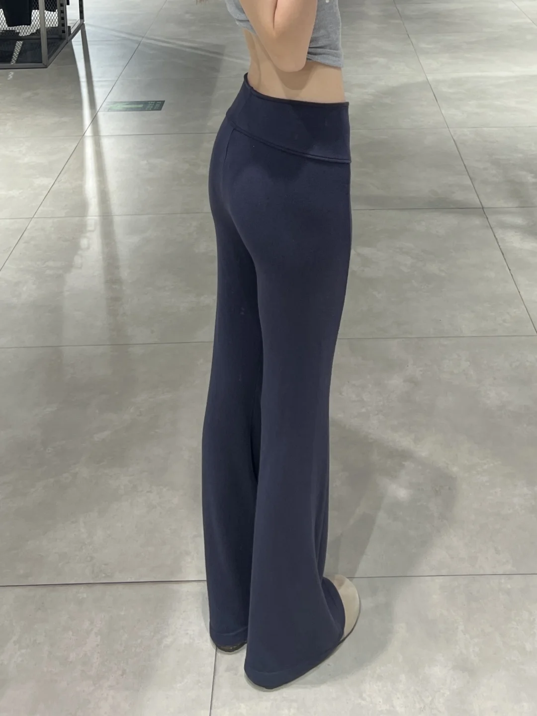 改版了五次终于做出这种版型的微喇瑜伽裤啊