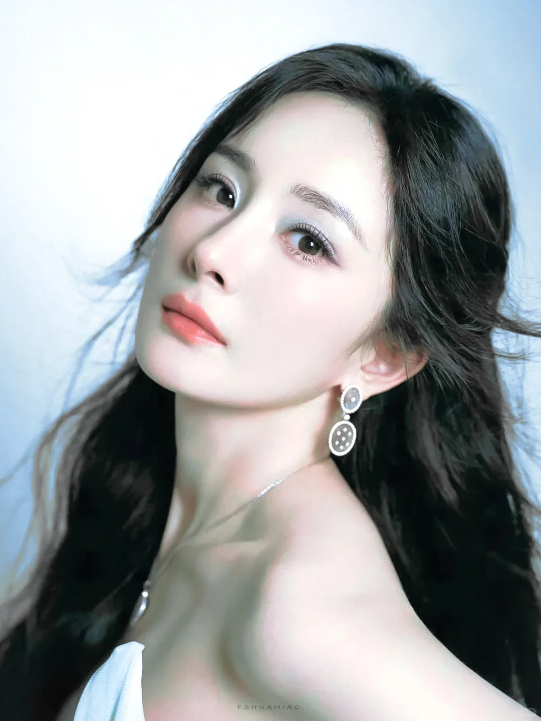 仙品！原来她就是今年最火的狐狸眼模版！