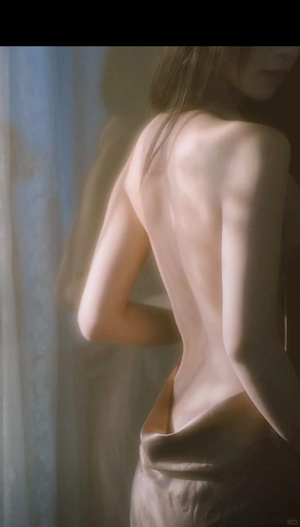 什么样的女孩会有如此美丽的背???