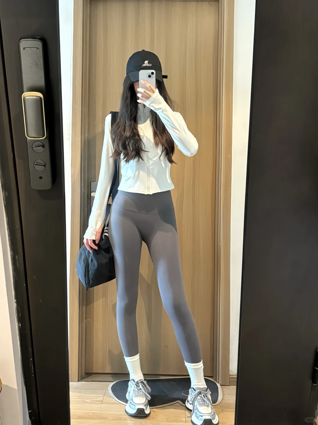 第一次，去健身房这样穿合适吗？