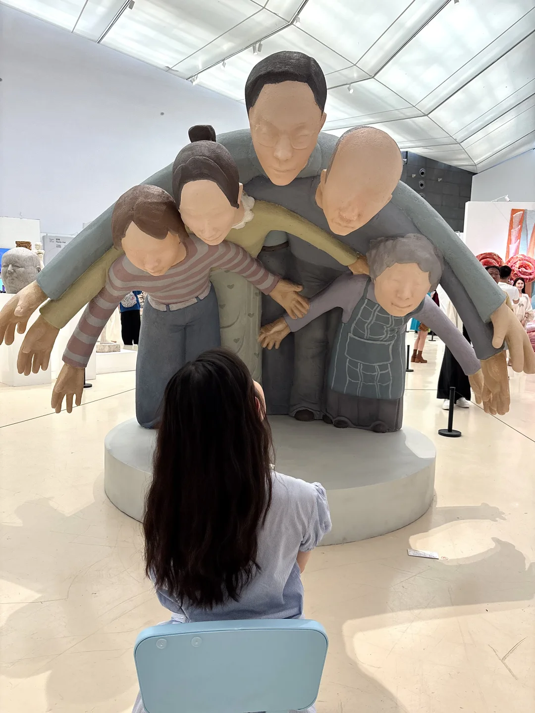 央美毕业展. 蹲一蹲对这个作品的理解……