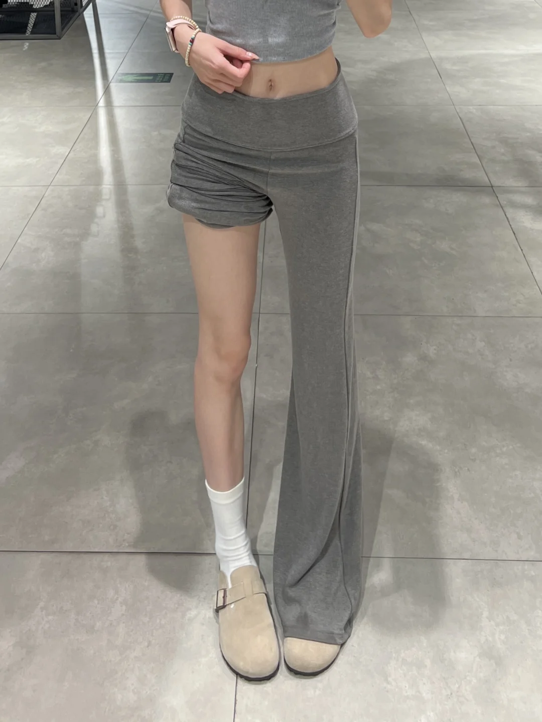 啊啊我买到了我的梦中情裤！！巨显瘦好穿～