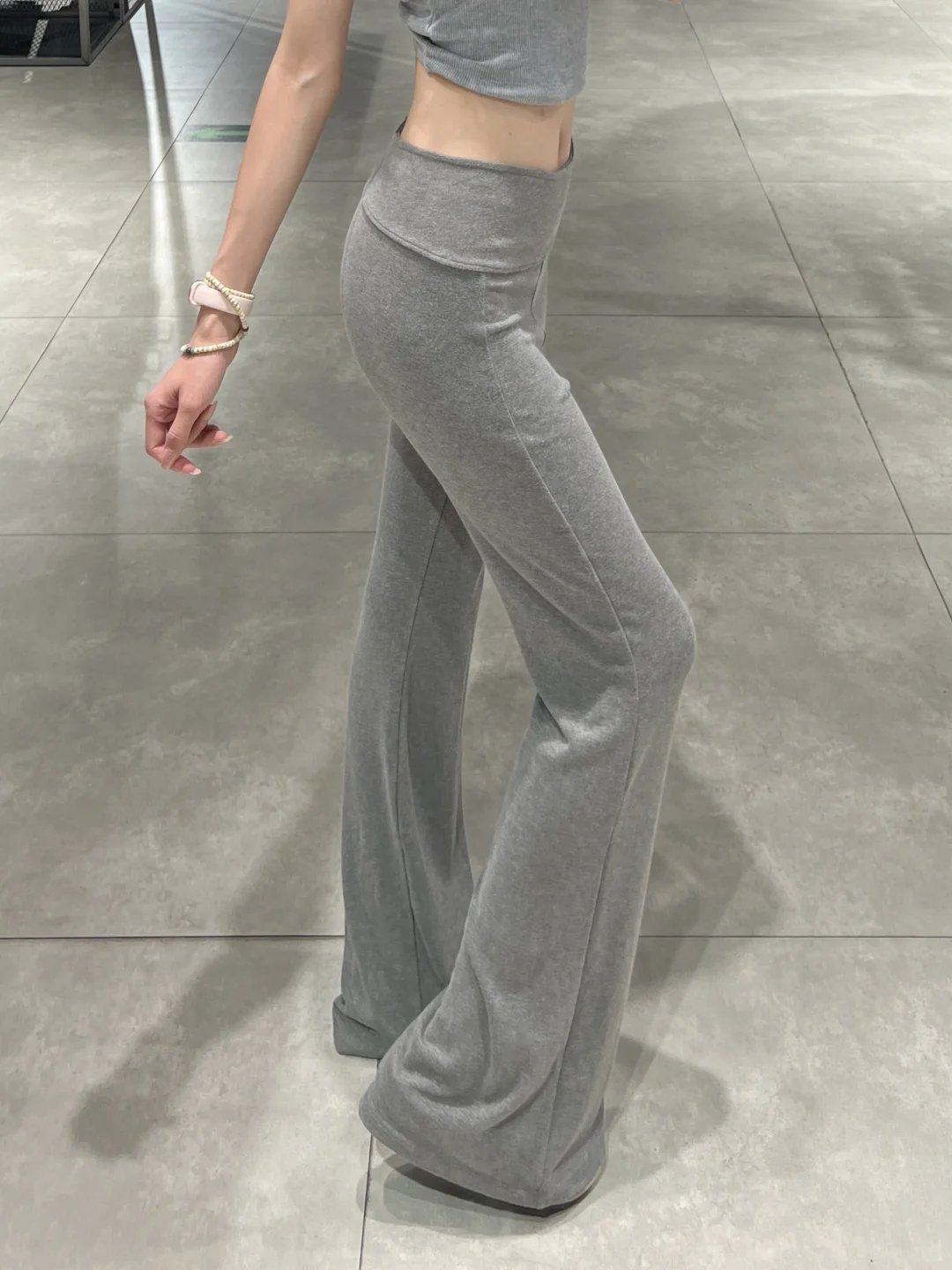 啊啊我买到了我的梦中情裤！！巨显瘦好穿～