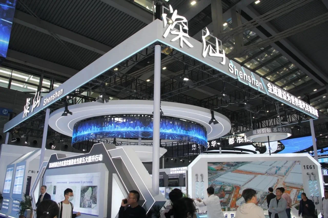 百分百还原的展台是什么样子