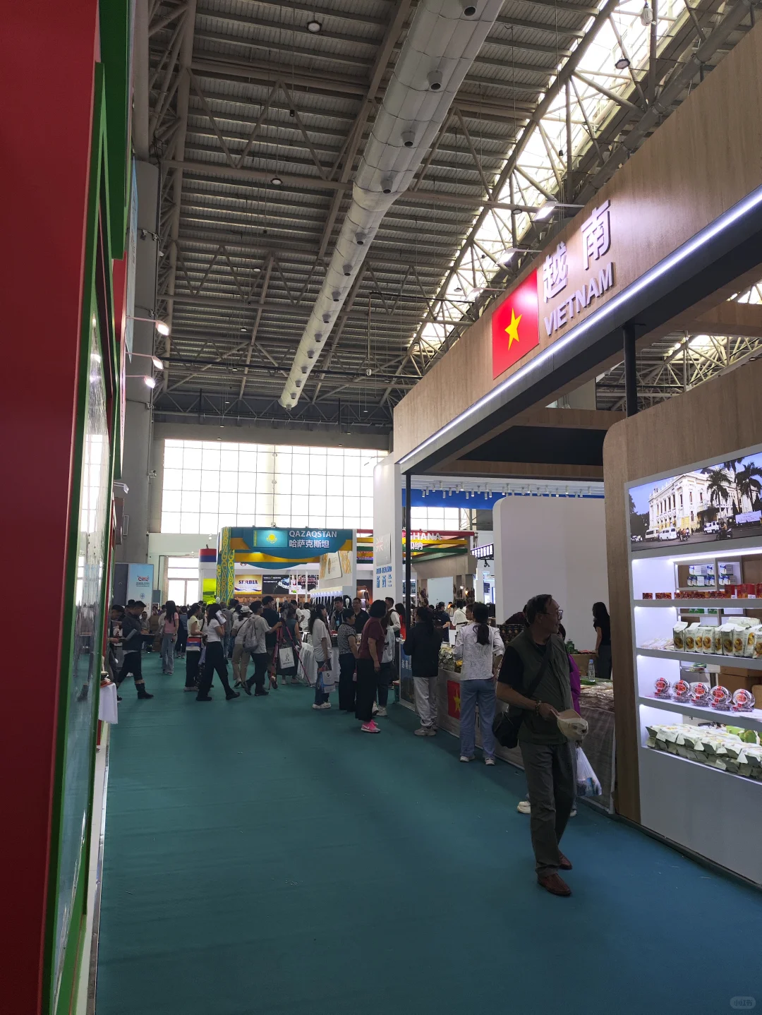 呼市中蒙博览会逛了，粥饼伦看了