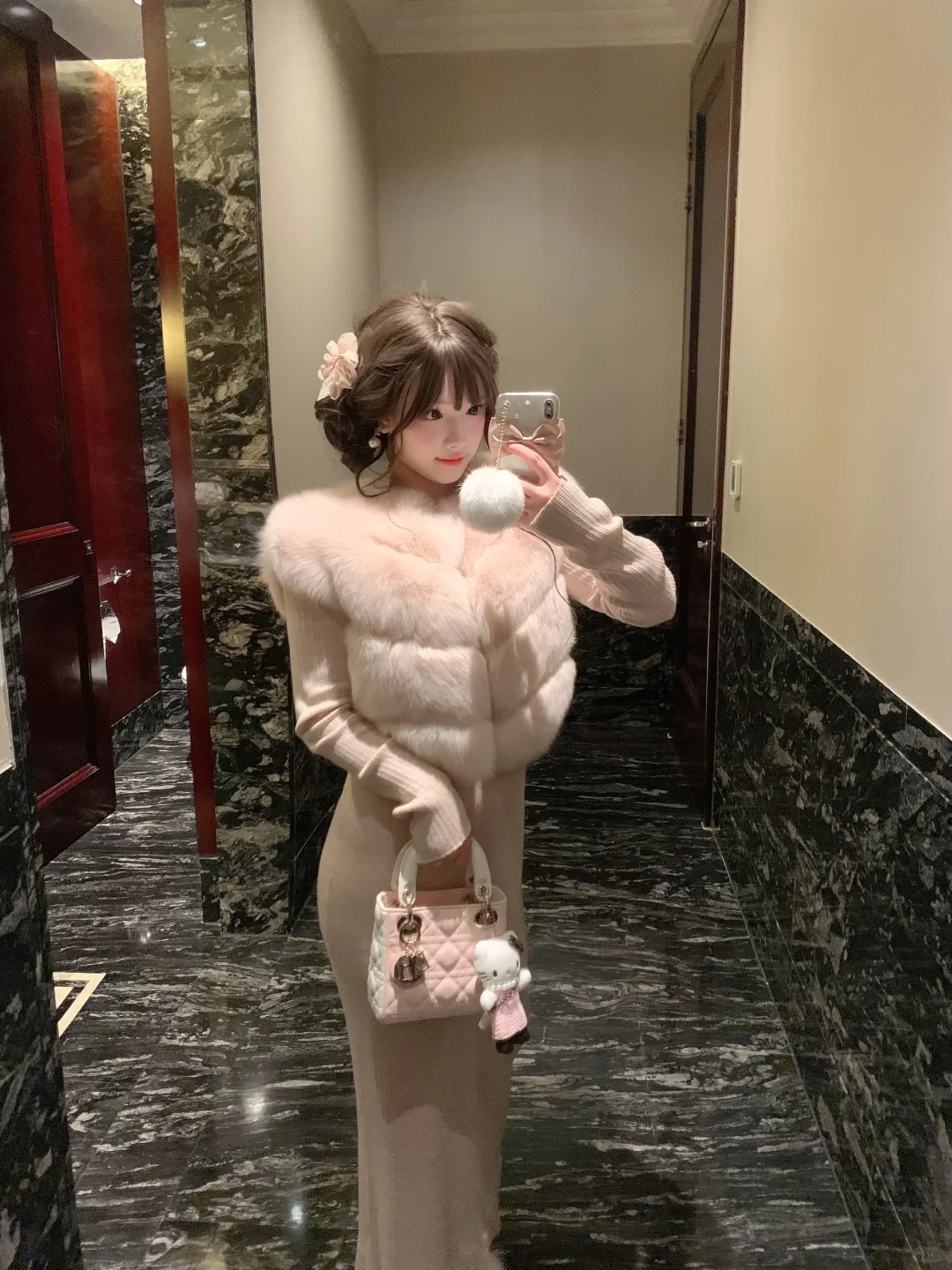 大姐姐家的小狐狸居然！！ᐢ•̥-•̥ ᐢ