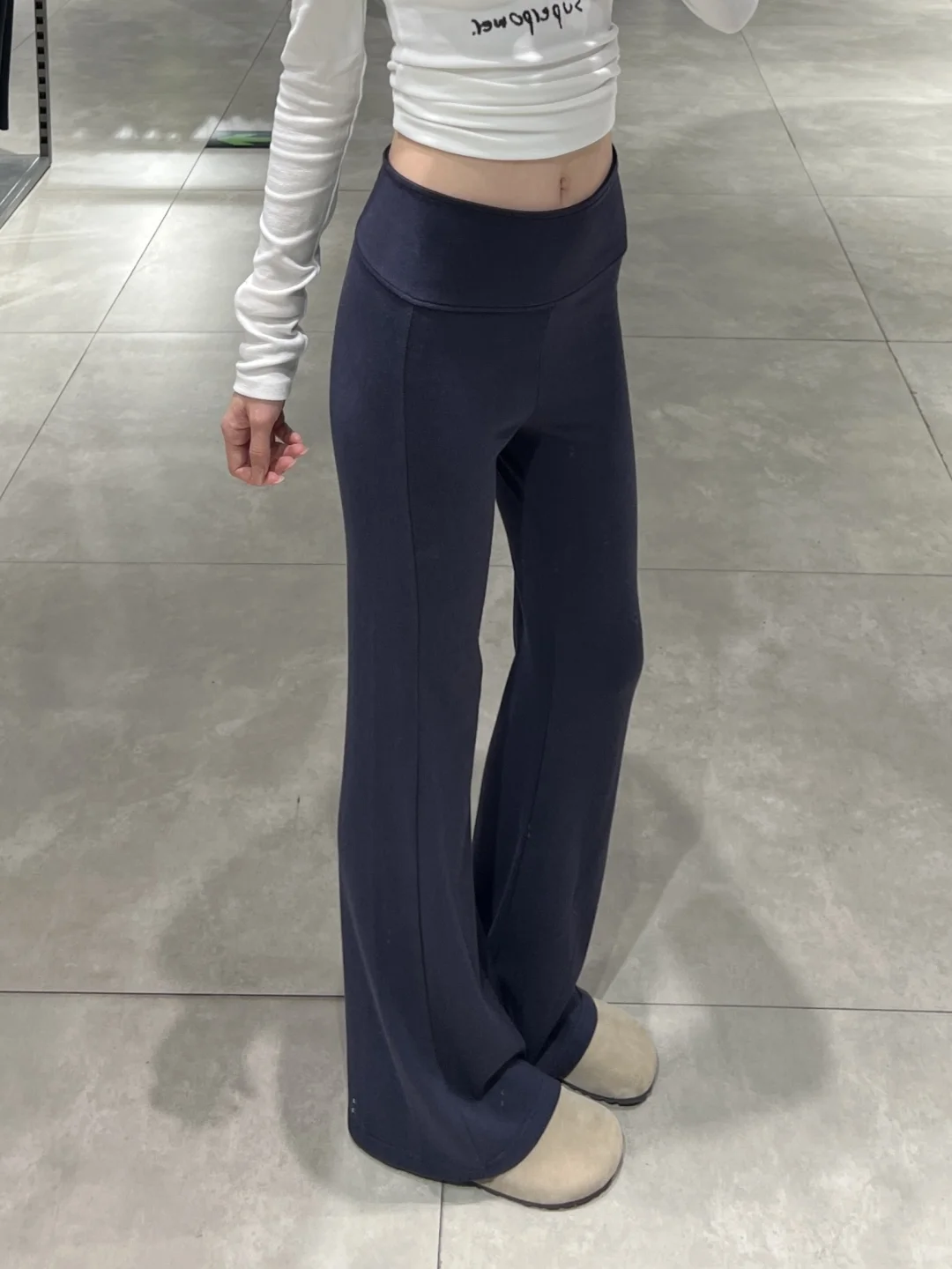 啊啊啊！是谁还没有拥有这条显瘦神裤啊！！！