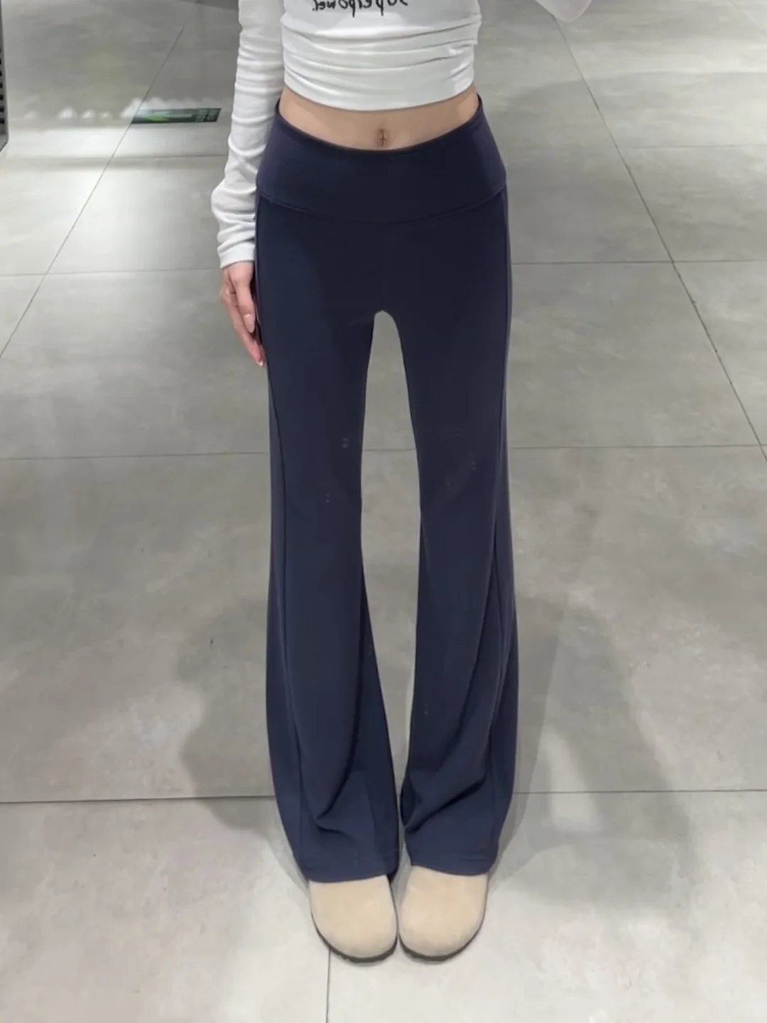 啊啊啊！是谁还没有拥有这条显瘦神裤啊！！！